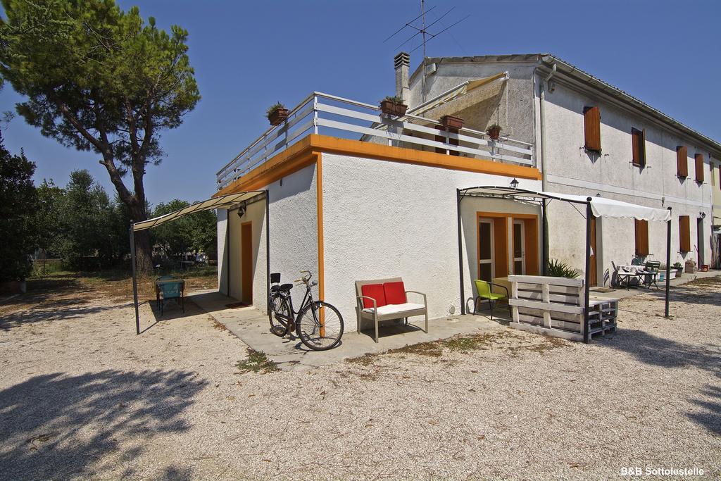 B&B Sotto Le Stelle Фано Екстериор снимка